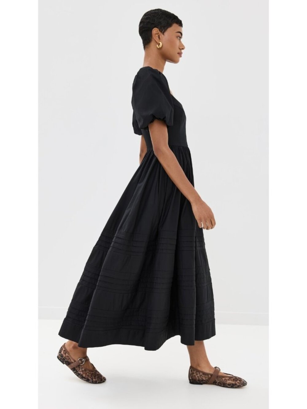 NWT Reformation Everlyn in Black Cotton Puff Sleeve Fit & Flare Midi Dress 8 - Picture 4 of 12